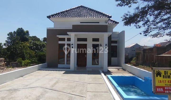 Rumah Modern Elegant Pinggir Jalan 1