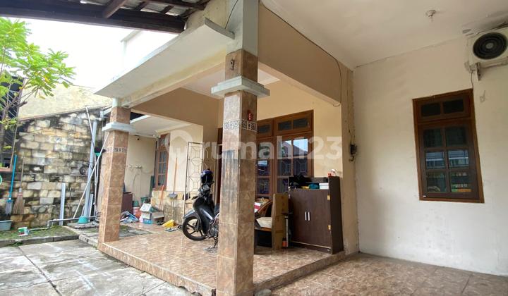 For Rent Cheap Central House in West Semarang 2
