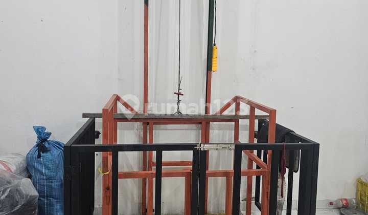 Cheap Warehouse for Sale, Ready to Occupy in East Semarang 1