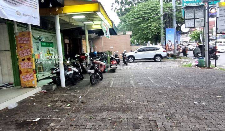 Ruko Strategis Tengah Kota Semarang Siap Pakai Dekat Kampus Undip Dekat Pintu Tol Disewakan di Banyumanik Semarang Selatan 12.193 mrt  2