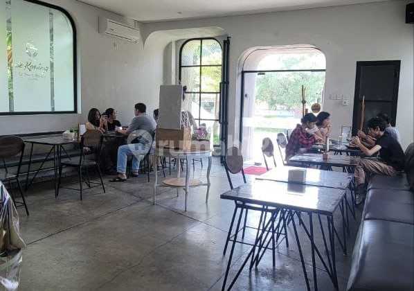 For Rent: Former Cafe House in Puri Anjasmoro, West Semarang (12.299-IRE) 2