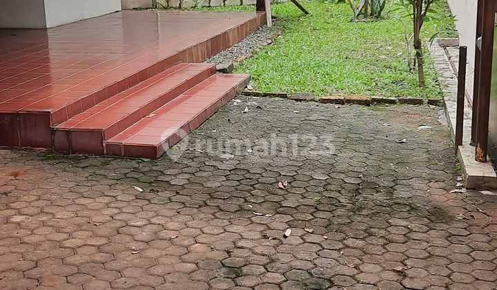 Rumah Lama Di Villa Cinere Mas Tangsel. 2