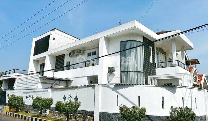 Jual Rumah Full Prabot Di Pusat Kota Surabaya 1