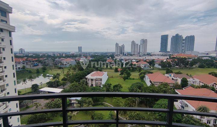 Ric.a234 Jual Apartement Graha Familly 3 BR Nyaman Dengan View Golf 1