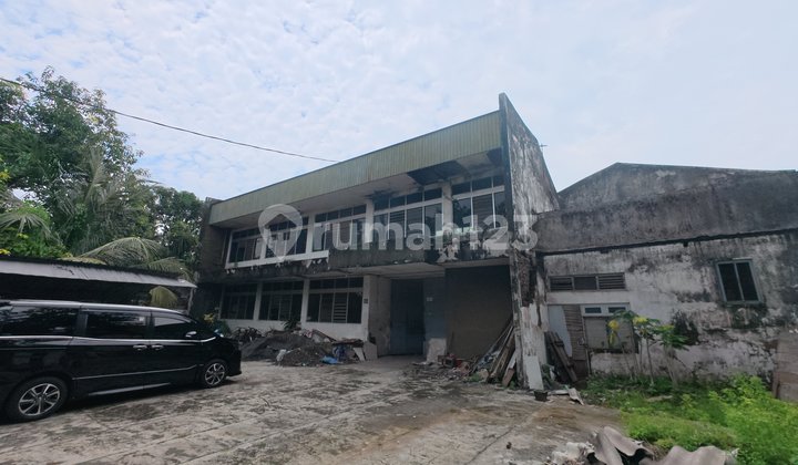 Ric.a060 Warehouse for Sale, Land Area Calculated, Tambaksari Area, Central Surabaya, with 6 SHM Certificates.