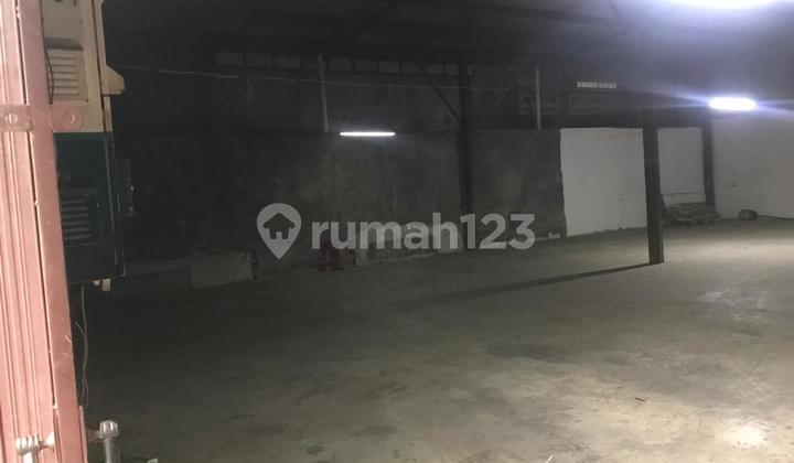 Gudang Daerah Kapuk di Peternakan Raya 