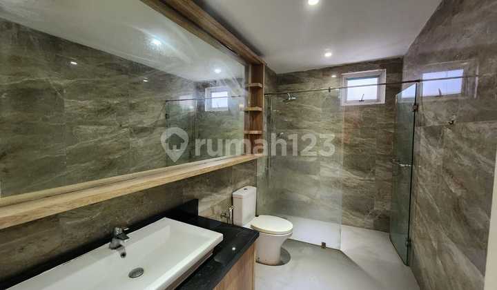 RUMAH Mewah Orange Heliconia Citra 6  Jakarta Barat 2