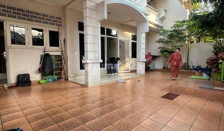 Rumah 2 Lantai Semi Furnished SHM di Metland Puri, Jakarta Barat 1