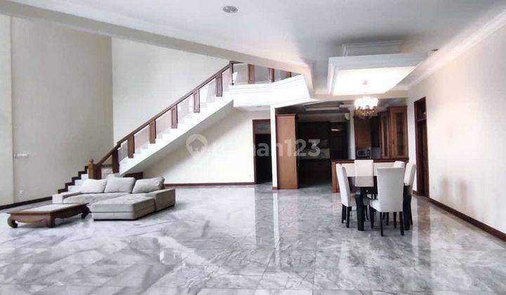 Rumah Mewah 2 Lantai Bagus Full Furnished SHM Luas 670m di Kemang 1