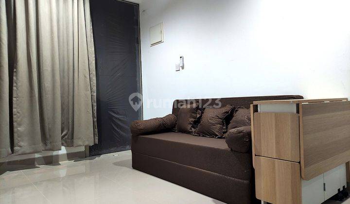 Rumah 2 Lantai Full Furnished Bagus Virginia Ukuran 4,5x10 Ppjb  2