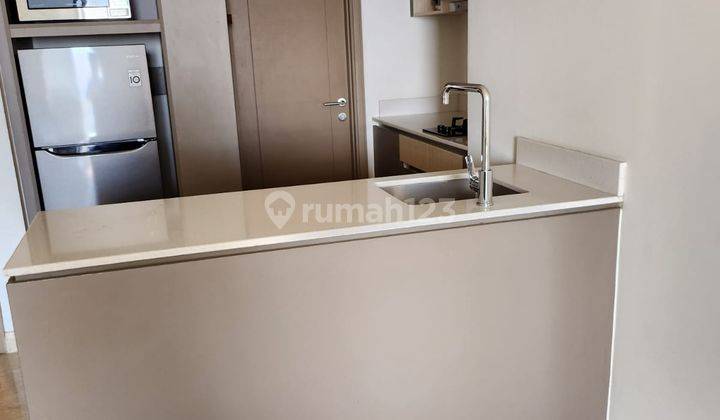 Apt Gold Coast 2BR Fully Furnished Bagus View Laut 2