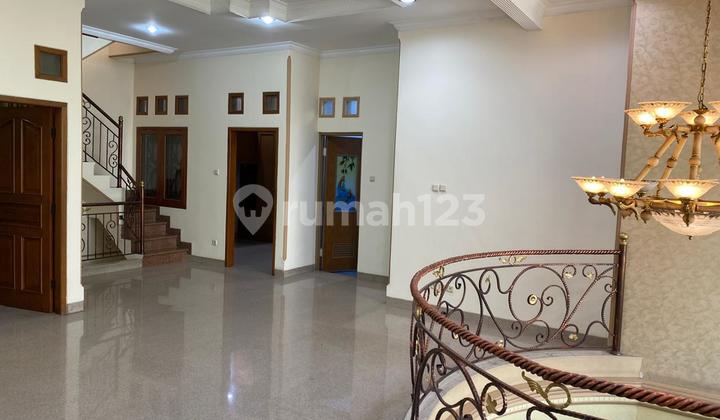 Rumah Bagus di Taman Palem Lestari Lokasi Strategis Rumah Bagus di Taman Palem Lestari Lokasi Strategis