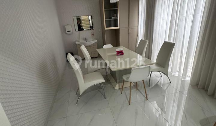 Rumah Golf Island Type Pine Rapi dan Siap Huni