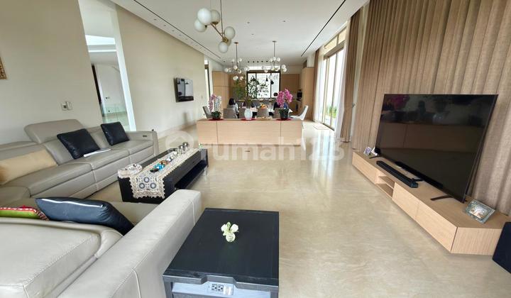 Beautiful House Quiet Neighborhood Ready to Occupy