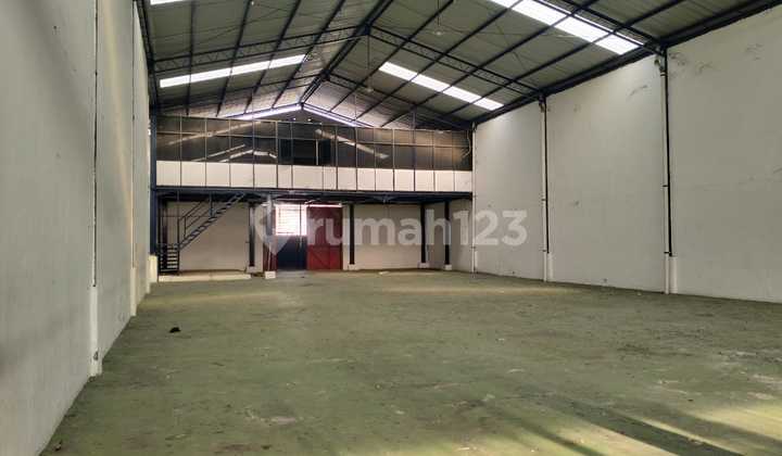 2-Storey Warehouse 1600m2 Daan Mogot, West Jakarta
