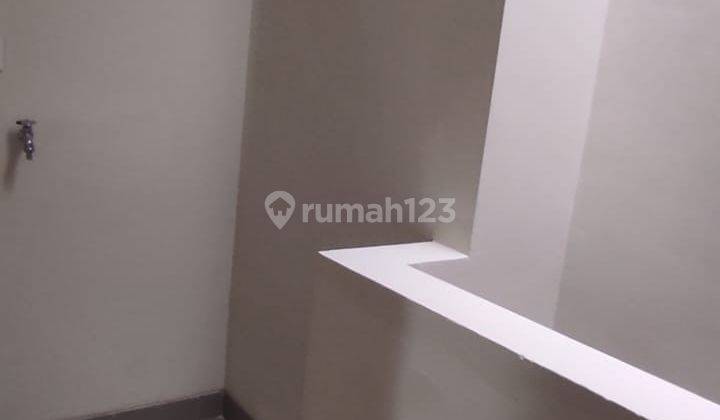 Rumah condo house uk 5x10 lantai 3 paling atas jakarta barat  1