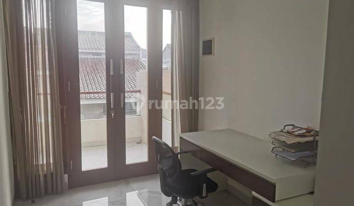 Rumah bagus kembangan baru uk 9x15 3 lantai shm jakarta barat  3
