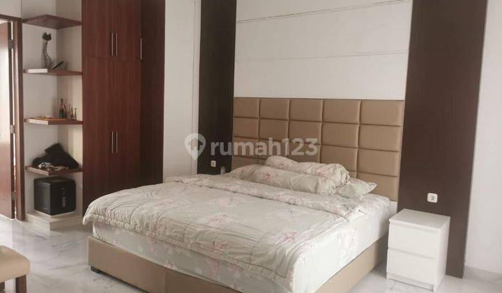 Rumah bagus kembangan baru uk 9x15 3 lantai shm jakarta barat  6
