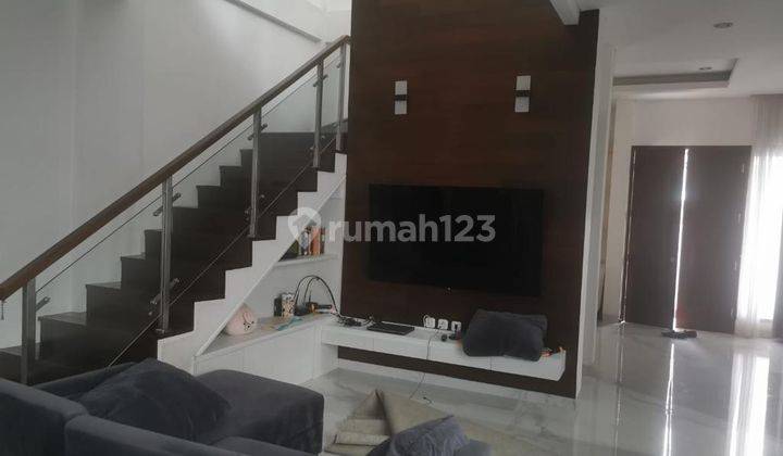 Rumah bagus kembangan baru uk 9x15 3 lantai shm jakarta barat  9