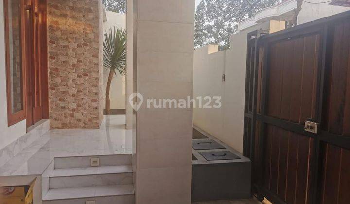 Rumah bagus kembangan baru uk 9x15 3 lantai shm jakarta barat  11