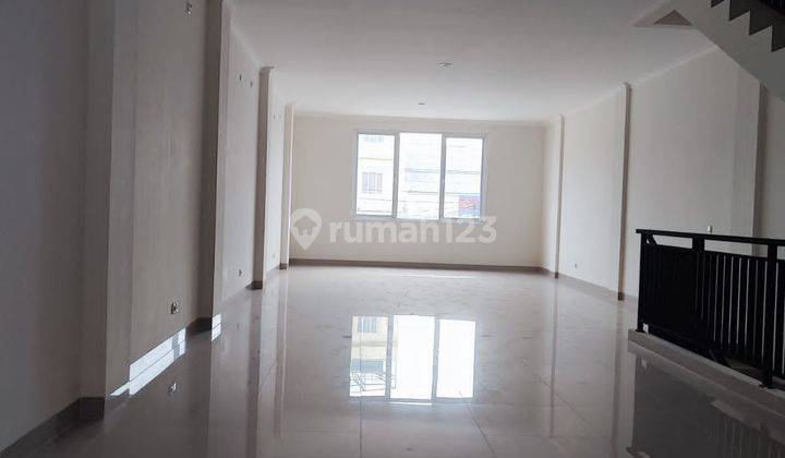 Ruko gandeng 2 UK 10x29 m2 di jln raya raden saleh karang tengah luas 250m2:3 lantai tangerang  6