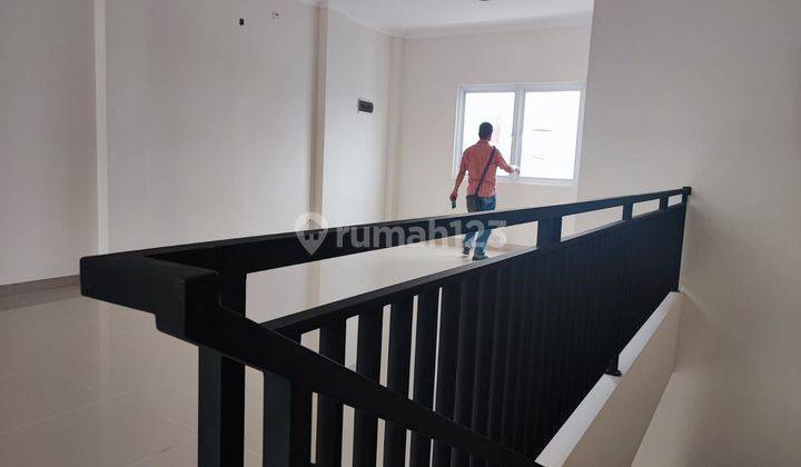 Ruko gandeng 2 UK 10x29 m2 di jln raya raden saleh karang tengah luas 250m2:3 lantai tangerang  20