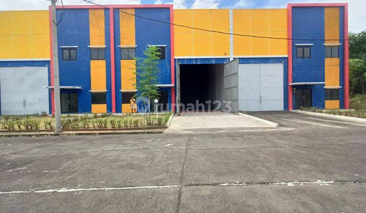 Gudang industrial kota tangerang UK 12x45 2 lantai Ada office kontener 40 feet  10
