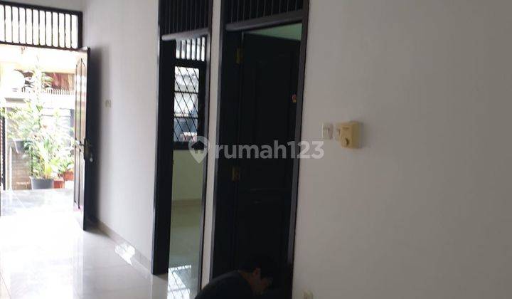 Rumah di puri indah uk 6x15 shm 1.5lantai jakarta barat  2