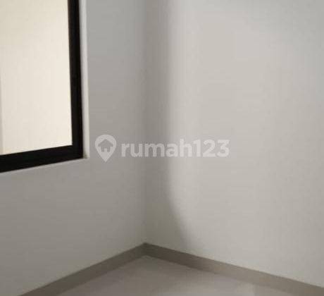 Rumah baru kresek indah 2 Lantai SHM Bagus jakarta barat 2