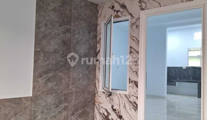 Rumah Cantik Di Simprug Lt 8x12m2 Tangerang 2