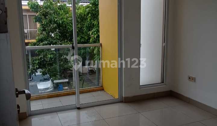 Nice Neat House Green Lake City Australia 6X15m2 West Jakarta 2