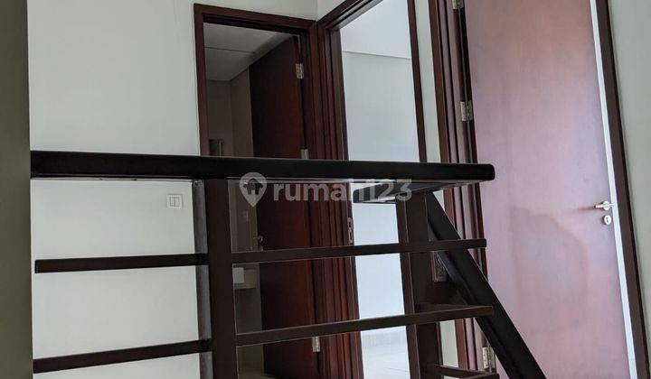 Rumah Townhouse Puri Mansion Dijual Lb 149m2 Jakarta Barat 2