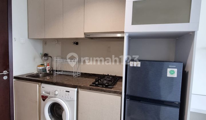 Puri Mansion Studio Furnished Apartment LB 26M2 West Jakarta