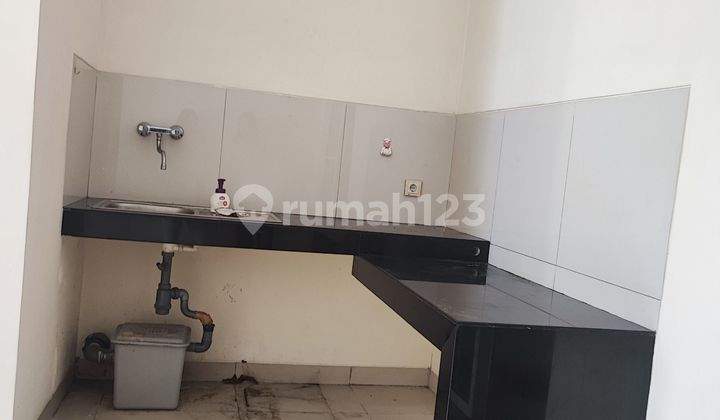 Rumah West Europe Uk 6x15 Green Lake City  2