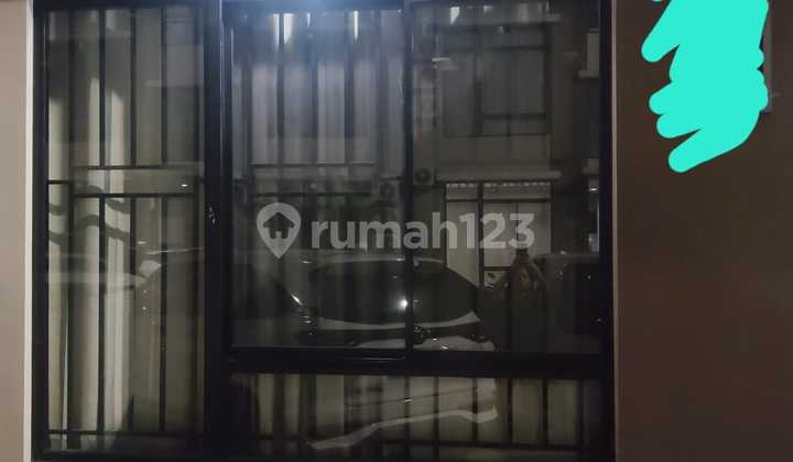 Beautiful Neat Well-Maintained Green Royal Condo House Semi-Furnished