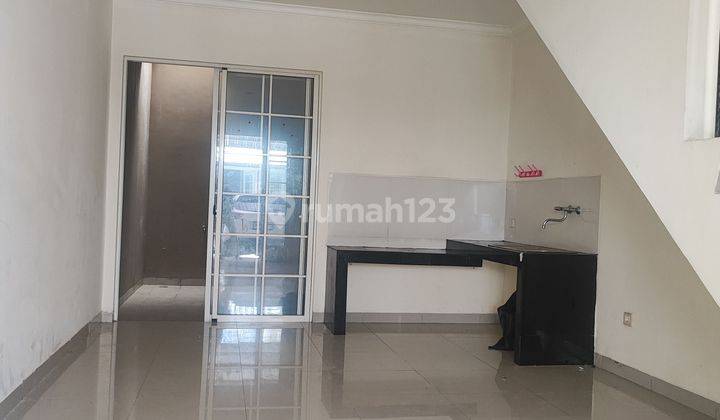 Rumah Green Lake City West Europe Dijual Luas 4x15m2 Jakarta Barat 2