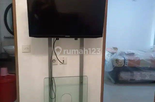 Disewakan Apartement Palm Mansion Semi Furnish Luas 36m2 Jakarta Barat 2