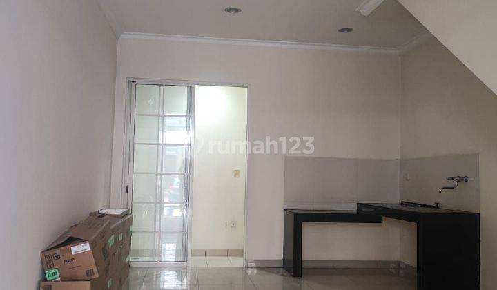 Rumah Green Lake City West Europe Di Sewa Luas 4x12m2 Jakarta Barat 1