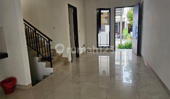 For Sale Green Lake City Asia House Size 6x18m2 West Jakarta