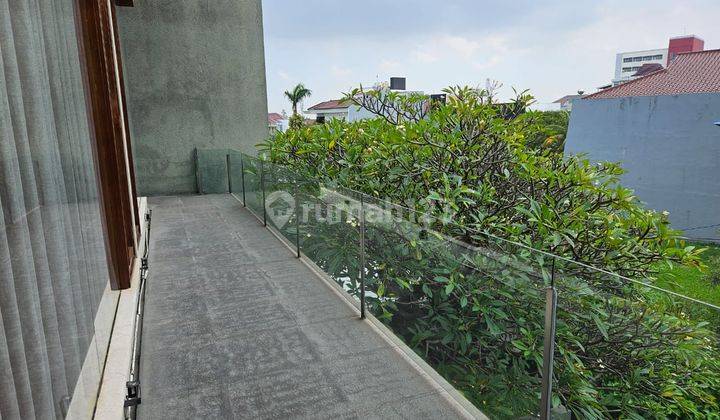 Dijual Rumah di Puri Indah Jakarta Super Mewah Fully Furnished 2