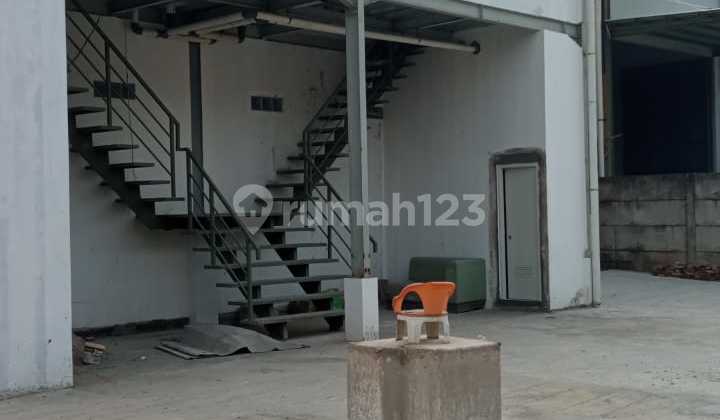 Banting Harga .. Murahh Harus Terjual Cepatt Gudang Brand New di Salembaran , Ready Pakai