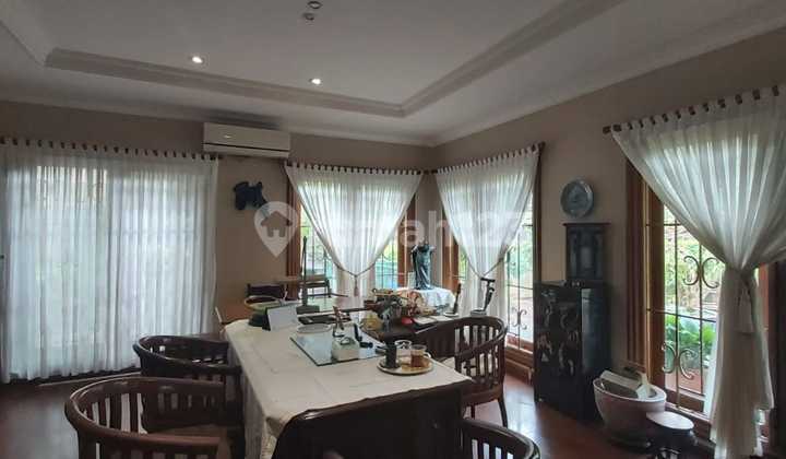 Harus Terjual Cepatt.. Rumah Hook Di Taman S Parman , Belakang Hotel Butik Siap Huni , Hadap Timur