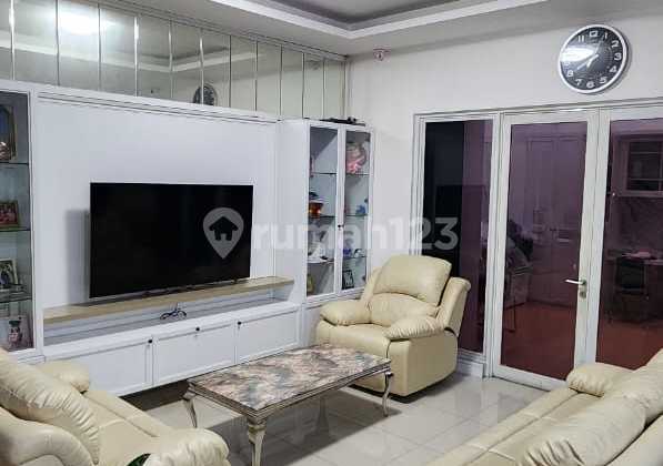Jarang Ada .. Disewakan Murahh Rumah Premier Mansion , Furnished , Rapi Tinggal Angkat Koper 1