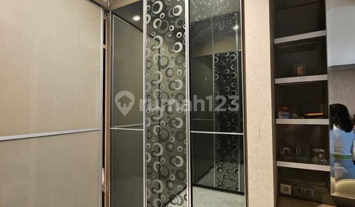 For Quick Lease .. Luxurious Minimalist House in Pluit, Fully Marbled, Elevator Included, Luxury Furnished, Ready to Move In. 2