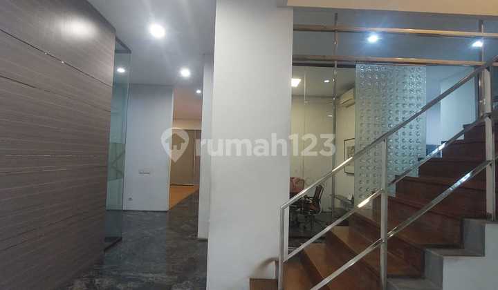 Jarang Ada .. Turun Harga Dijual Cepat Ruko Gandeng 4 Pik 1 , Rapi Ada Lift , Cocok Unt Kantor , Klinik Kecantikan , Bank , Showroom Dll