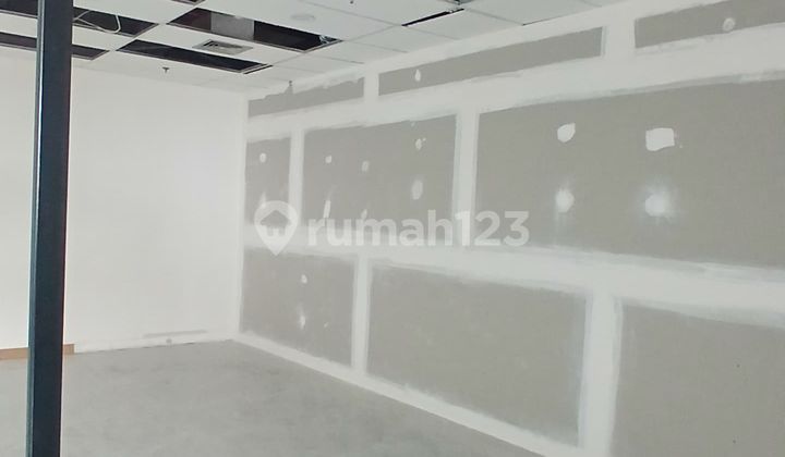 For Rent Cheap .. Gold Coast Office, Sea View