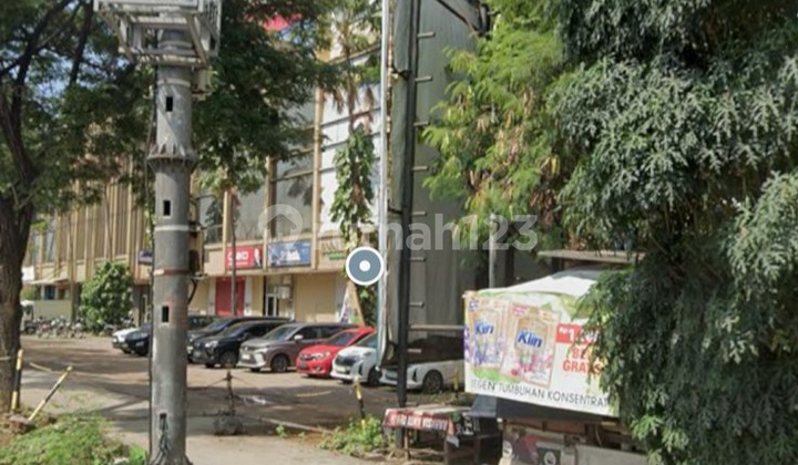 For Rent Quick .. Commercial Lot Next to Golf Lake, Suitable for Showroom, Padel, Truck Parking, etc.