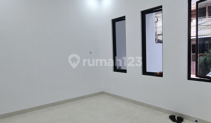 Harus Cepat .. Unit Langka , Dijual Rumah Brand New Minimalis Muara Karang , Hadap Timur 2