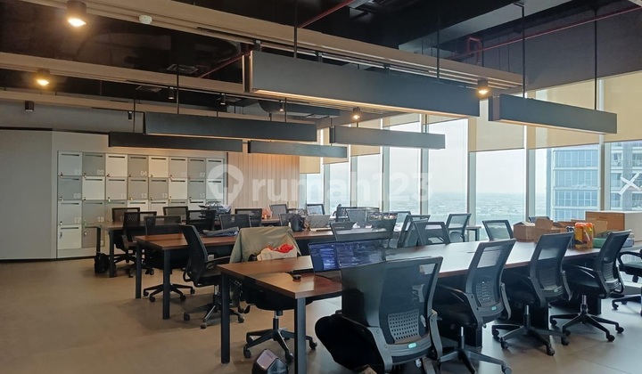 For Sale Fast .. Office Gold Coast Pik, Furnished, Sea View Ready to Use 2