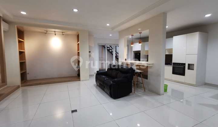 Disewakan Cepat .. Rumah Lucky Park , Furnished , Tinggal Angkat Koper 2